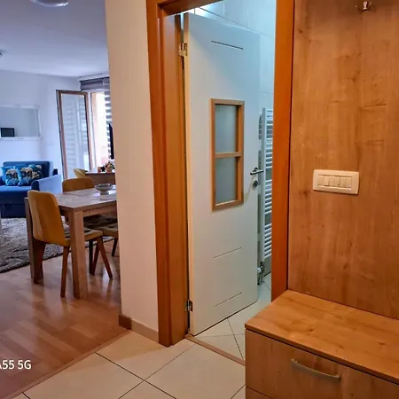 Sara Apartment *