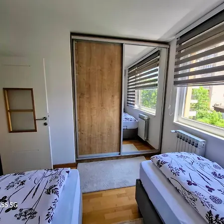 Sara Apartment *